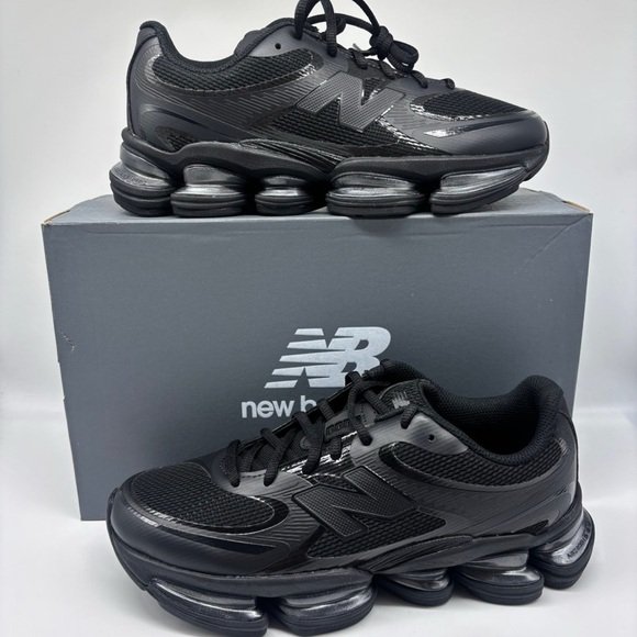 New Balance Other - New Balance Unisex ABZORB 2000 / Triple Black